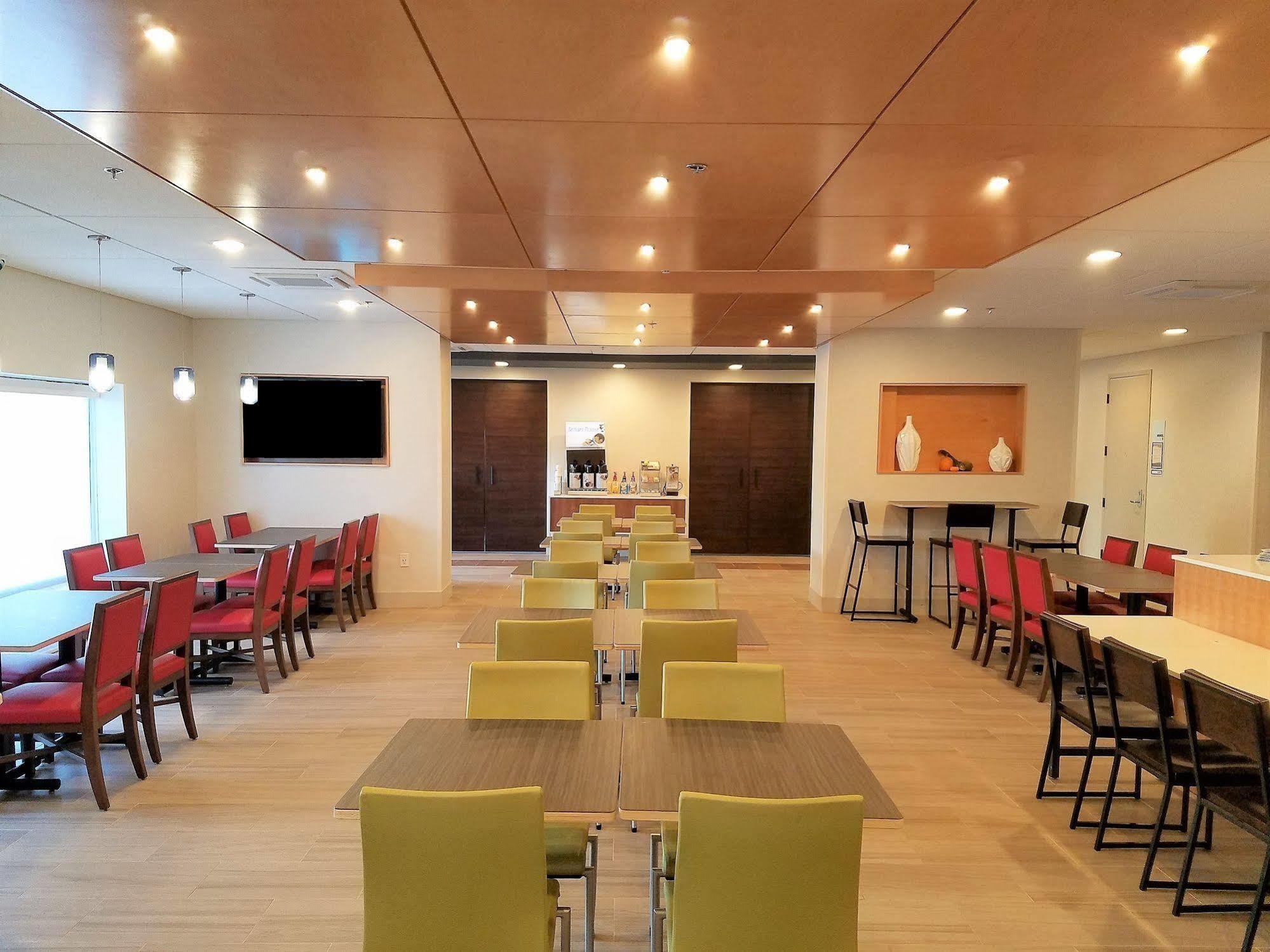 Holiday Inn Express Baltimore BWI Airport West By Ihg Hanover Bagian luar foto
